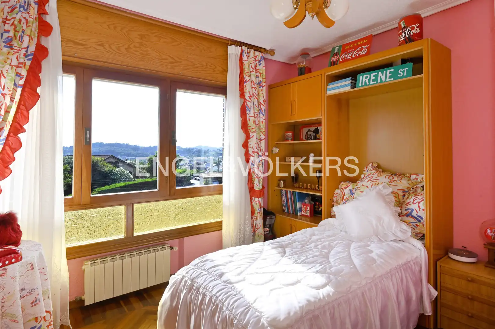 Bedroom of Houses for sale in Camargo  with Heating, Private garden and Terrace