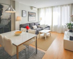 Sala d'estar de Apartament en venda en L'Hospitalet de Llobregat amb Aire condicionat, Calefacció i Terrassa
