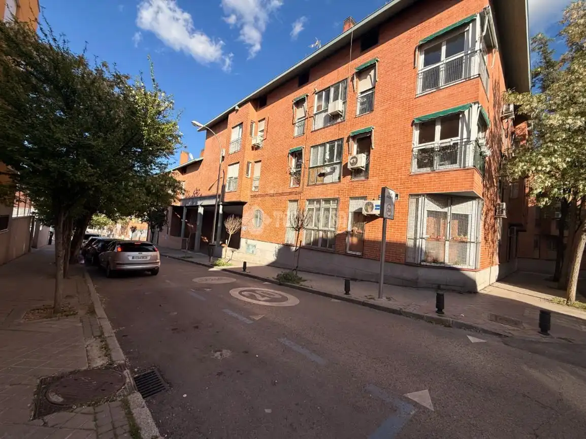 Außenansicht von Wohnung zum Verkauf in Madrid mit Klimaanlage, Heizung und Alarm
