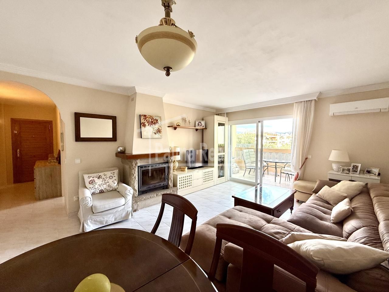 Living room of Flat for sale in Calvià  with Air Conditioner, Terrace and Community pool