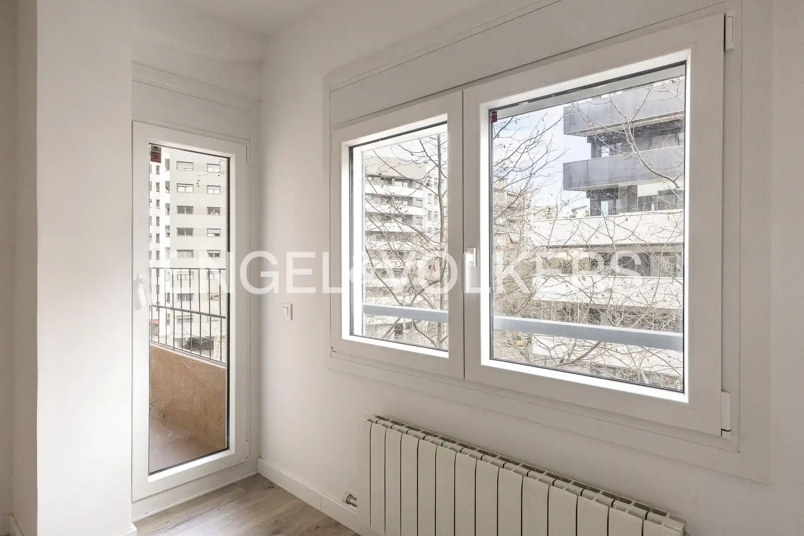 Habitación de Piso en venta en Barcelona con Aire acondicionado, Calefacción y Balcón