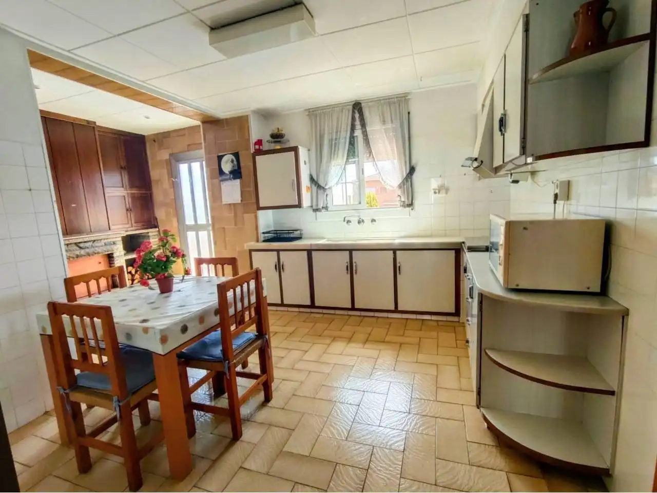Cocina de Piso en venta en Caldes de Montbui con Calefacción, Terraza y Trastero