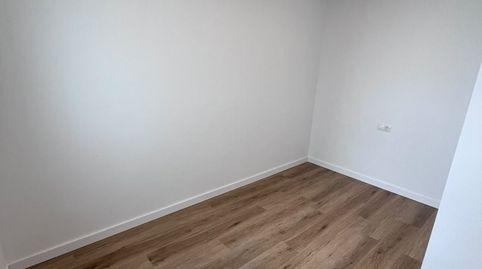 Casa a estrenar en planta baja.Patio con pequeña piscina, 2 dormitorios, salón cocina , trastero y baño., imatge 5