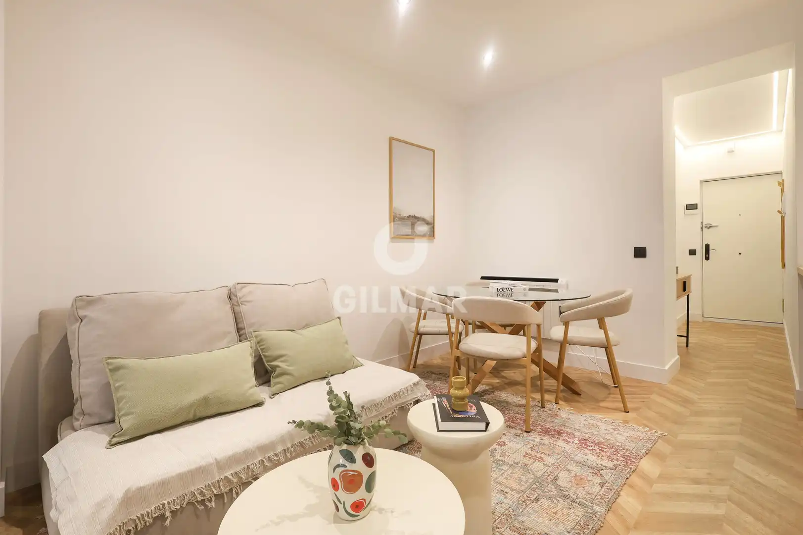 Sala d'estar de Pis en venda en Madrid amb Calefacció i Moblat