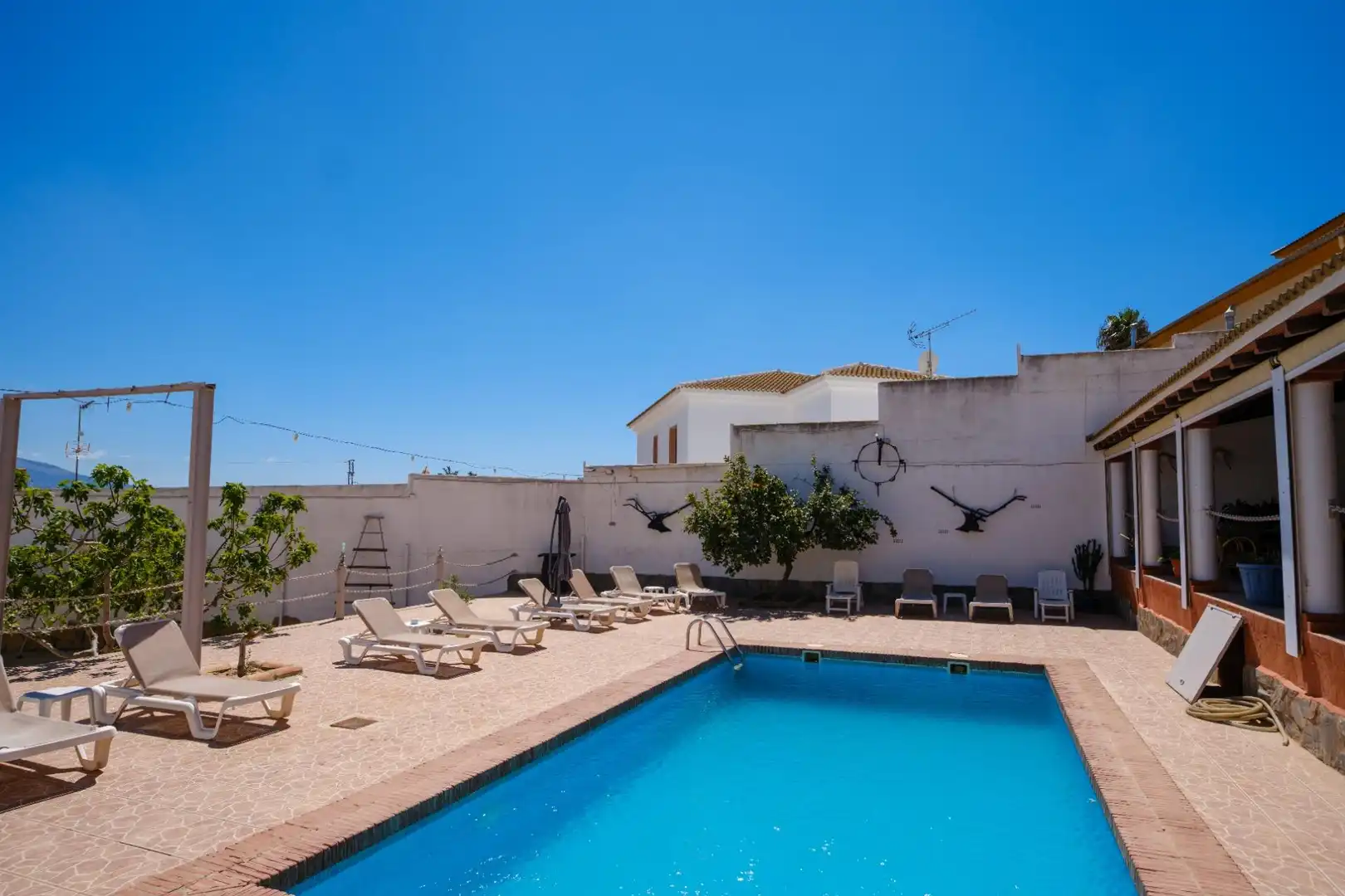 Piscina de Casa adosada en venda en Teba amb Aire condicionat, Jardí privat i Piscina