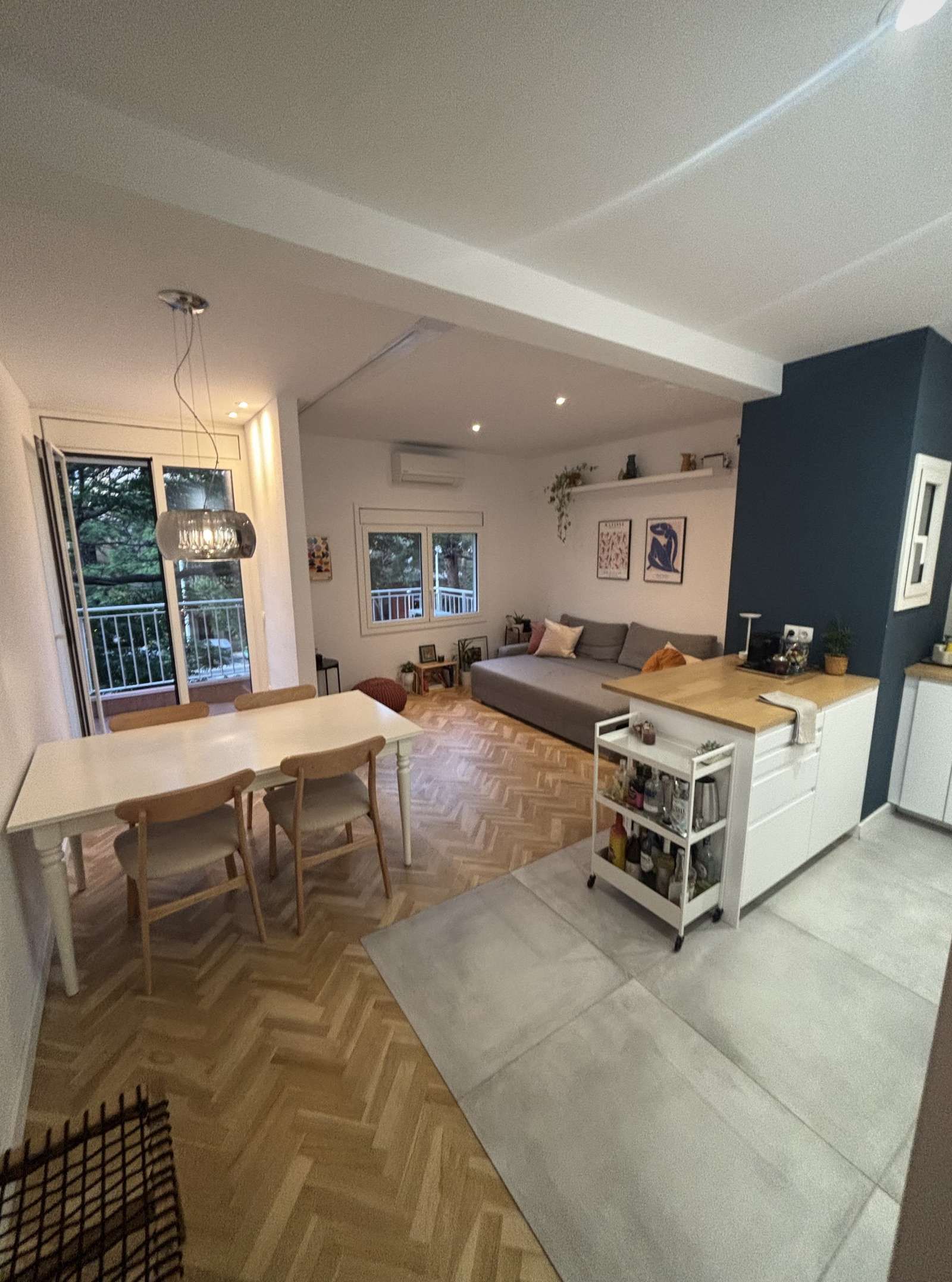 Living room of Apartment to share in  Barcelona Capital  with Air Conditioner and Terrace