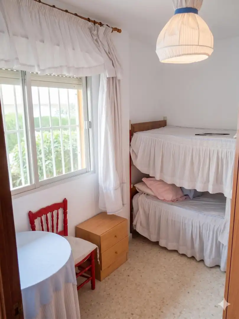 Habitación de Piso en venta en Almuñécar con Calefacción, Amueblado y Balcón