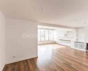 Living room of Attic to rent in  Madrid Capital  with Air Conditioner, Heating and Terrace