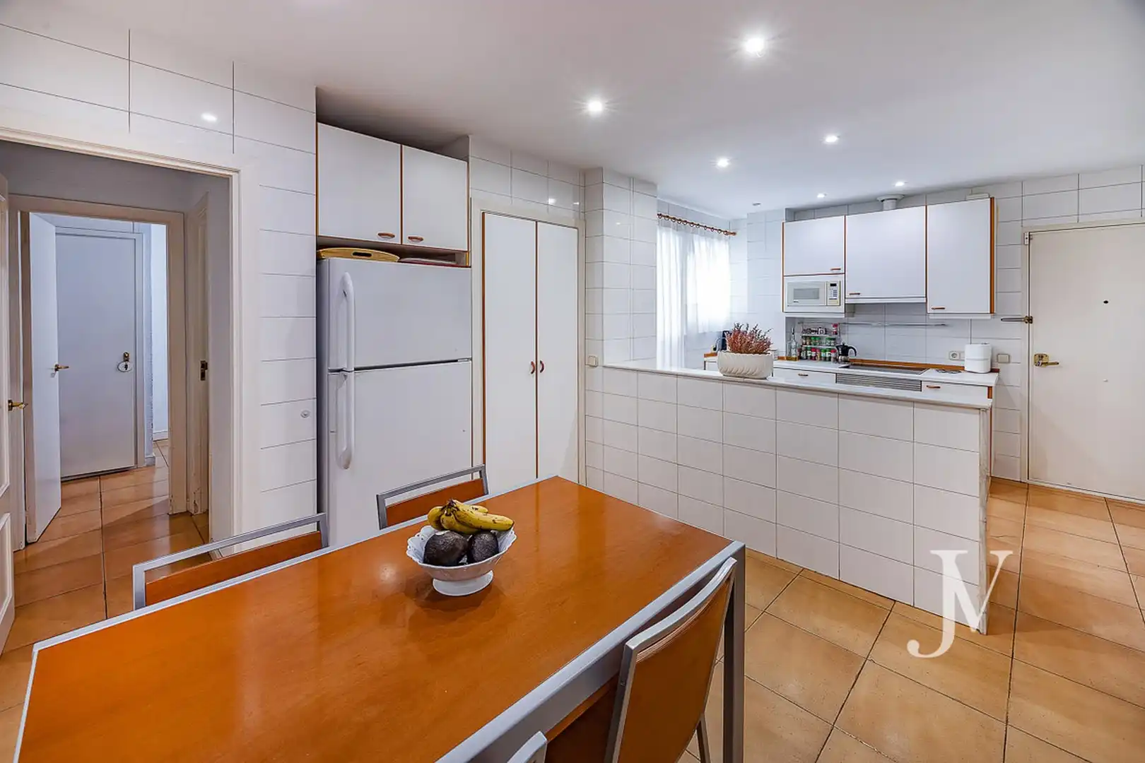 Cocina de Piso en venta en Madrid con Terraza, Trastero y Piscina comunitaria
