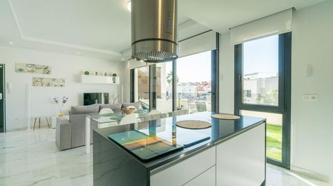 Foto 4 de Apartamento en venta en Calle Bidasoa, 5, Los Almendros, Orihuela
