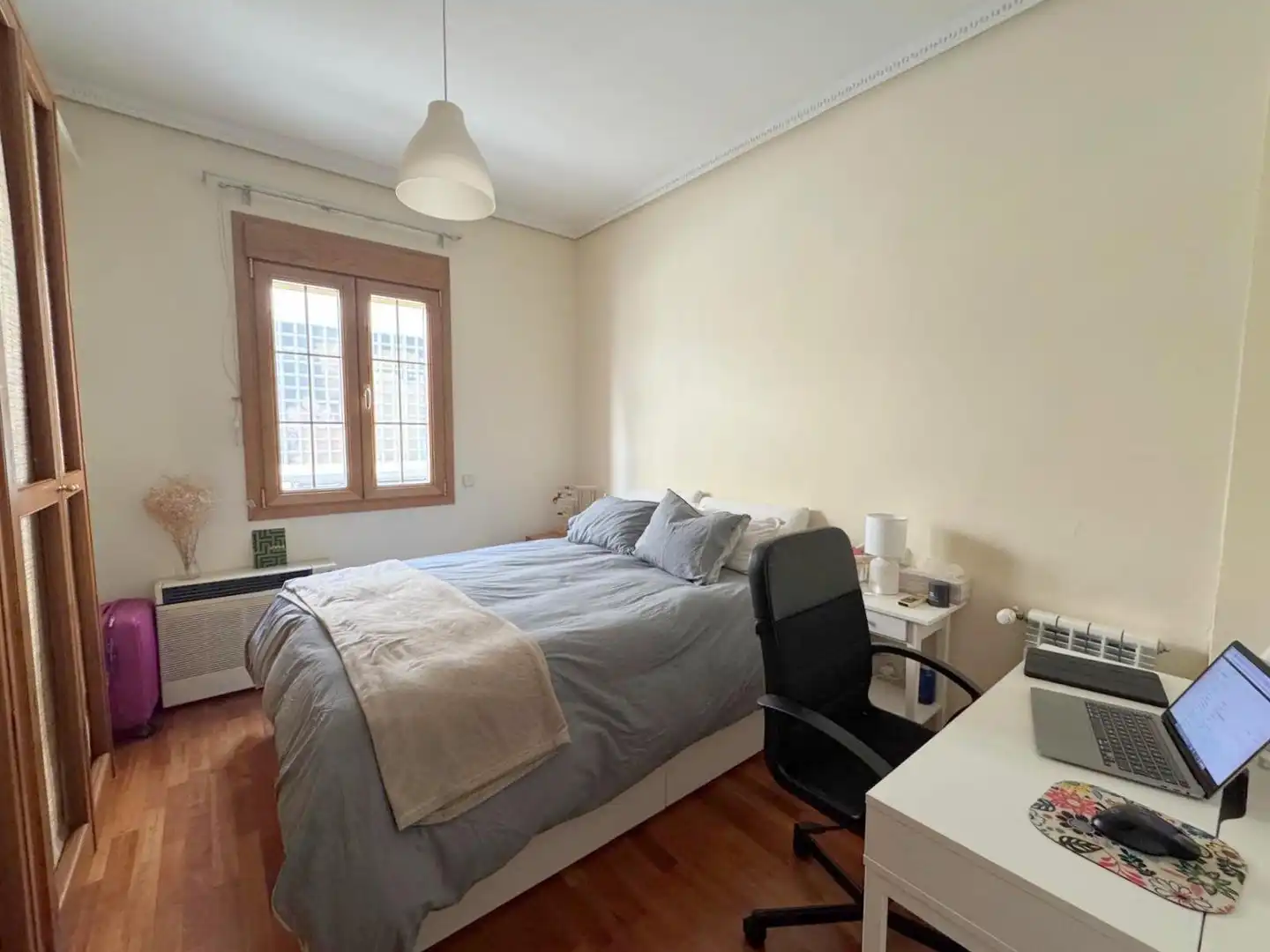 Bedroom of Flat for sale in Madrid  with Heating, Parquet flooring and Furnished
