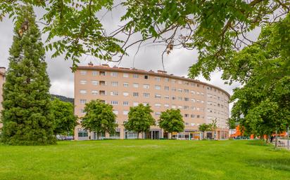 Vista exterior de Pis en venda en  Pamplona / Iruña amb Calefacció, Jardí privat i Parquet