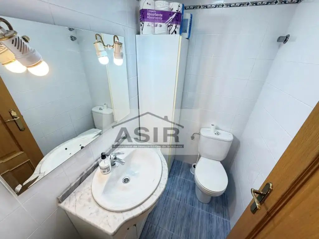 Baño de Piso en venta en Alzira con Terraza