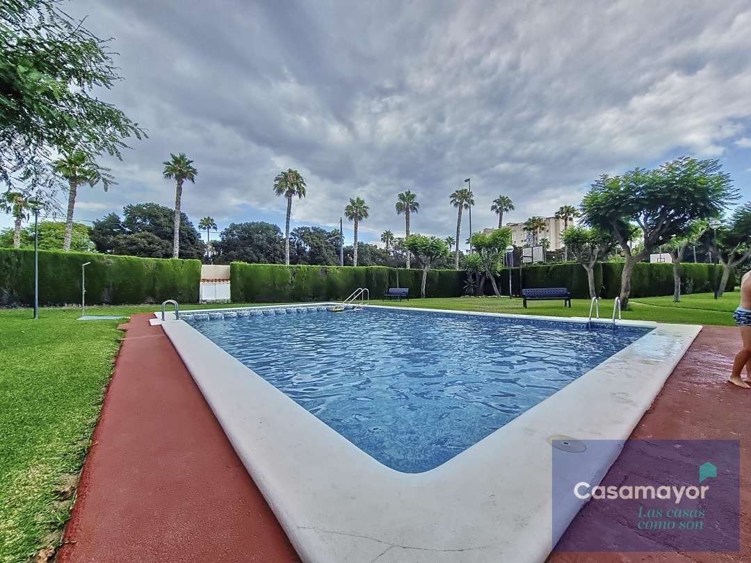 Swimming pool of House or chalet for sale in Alicante / Alacant  with Air Conditioner, Heating and Private garden