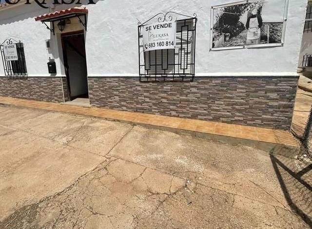 Casa-chalet en Venta en Cortes y Graena
