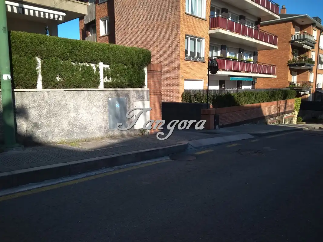 Einzelparkplatz mit Aufzug zur Miete in Aiboa Kalea, imagen 3