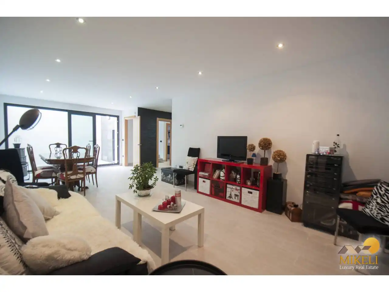 Sala de estar de Casa o chalet en venta en Santa Cruz de Bezana con Calefacción, Jardín privado y Terraza
