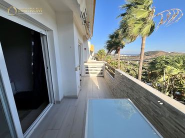 Piso con piscina en venta en CARTAJIMA