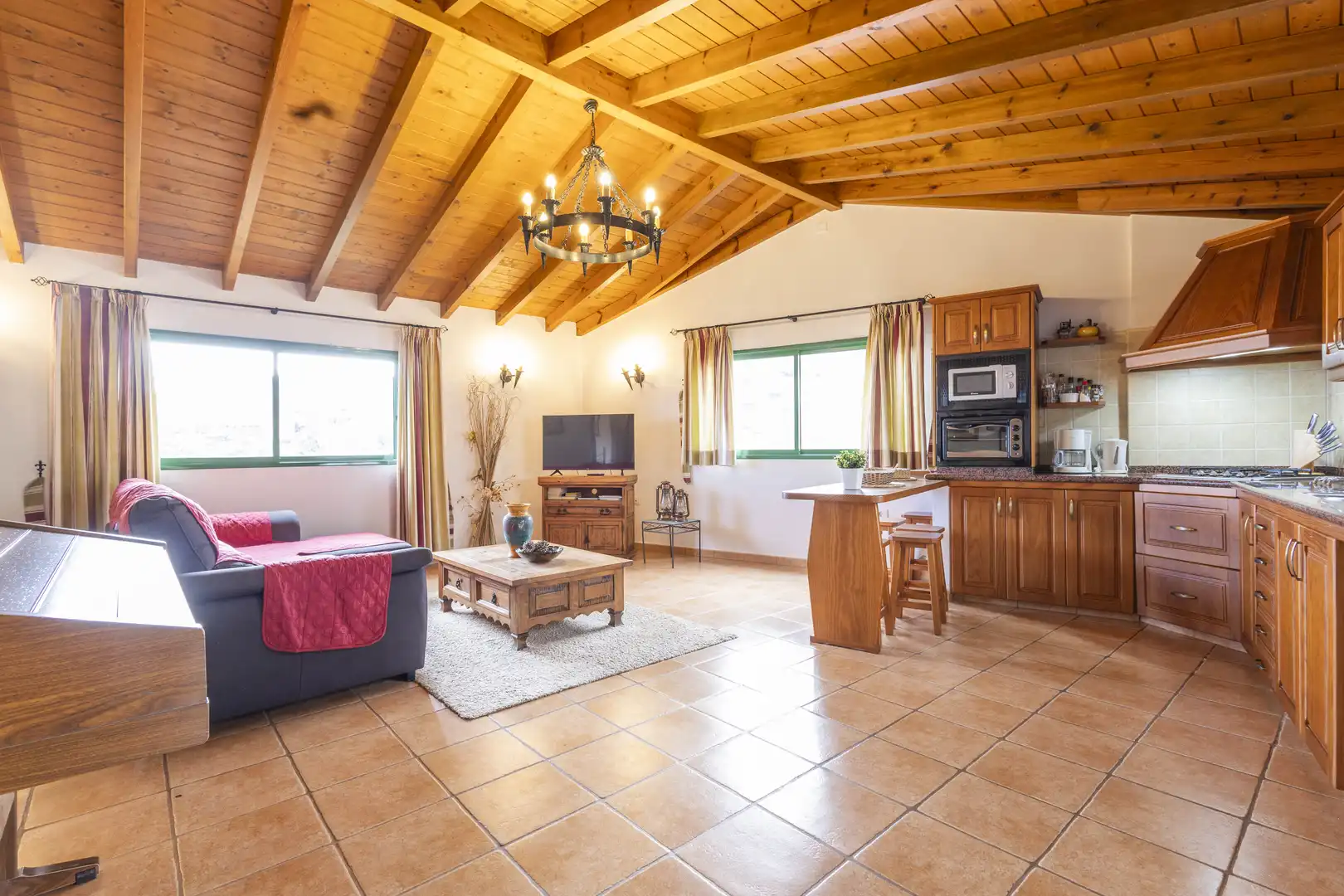 Sala d'estar de Casa o xalet en venda en Icod de los Vinos amb Jardí privat, Terrassa i Traster