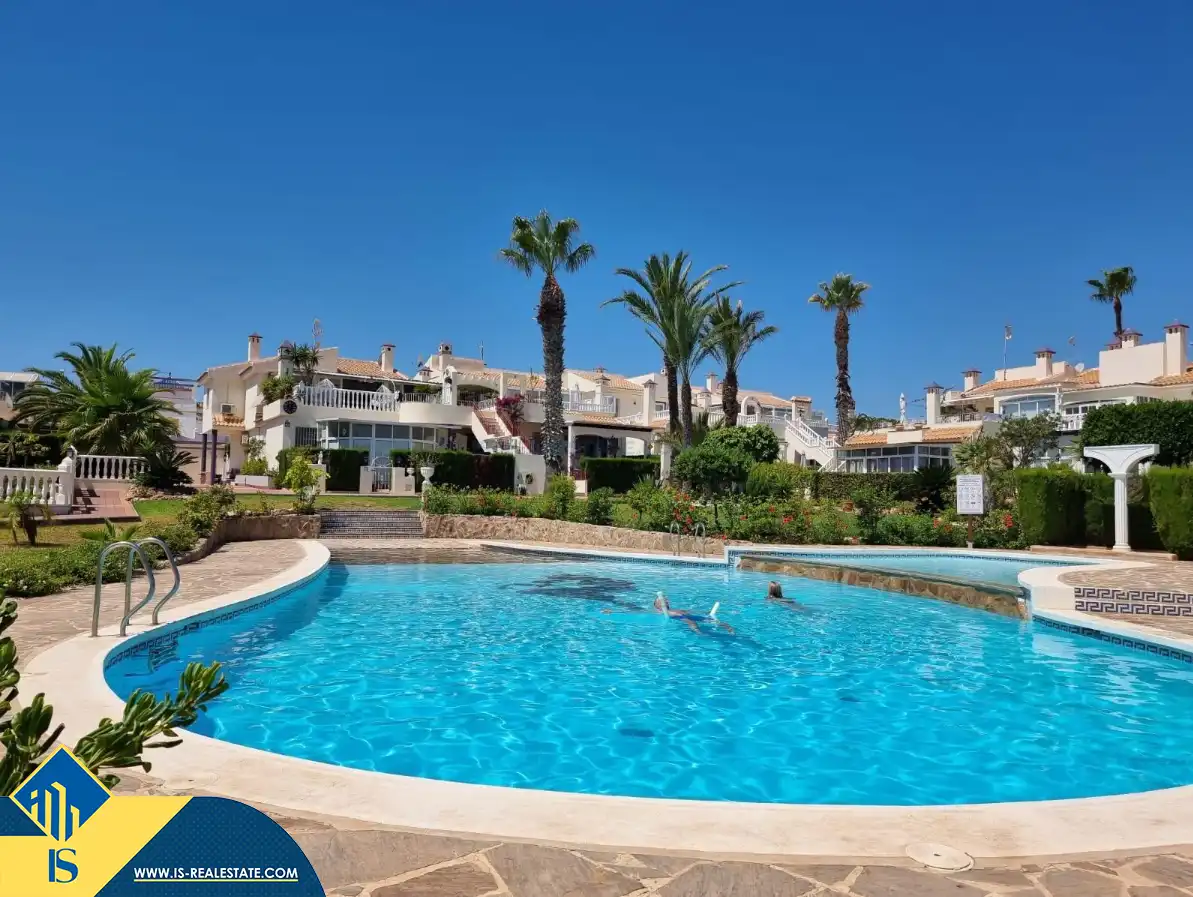 Apartament amb piscina en venda a Los Balcones - Los Altos