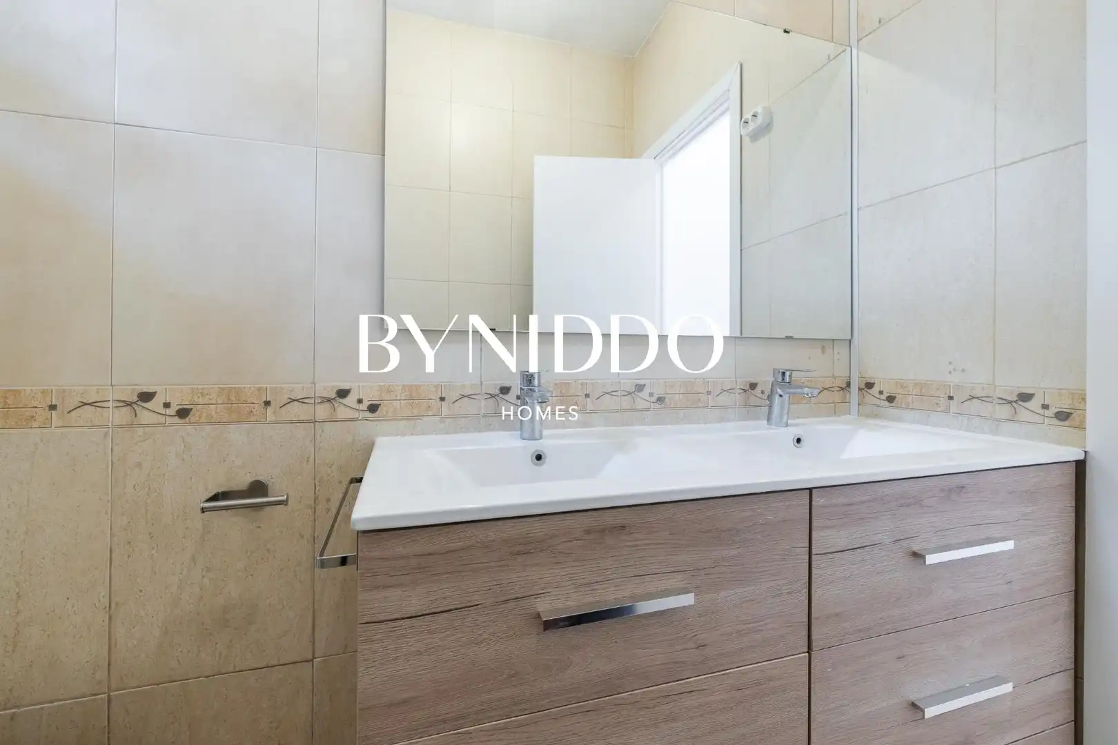 Baño de Casa o chalet en venta en Sant Cugat del Vallès con Aire acondicionado, Calefacción y Jardín privado