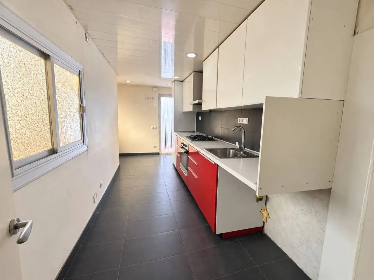 Küche von Haus oder Chalet zum Verkauf in Sabadell mit Heizung, Privatgarten und Terrasse