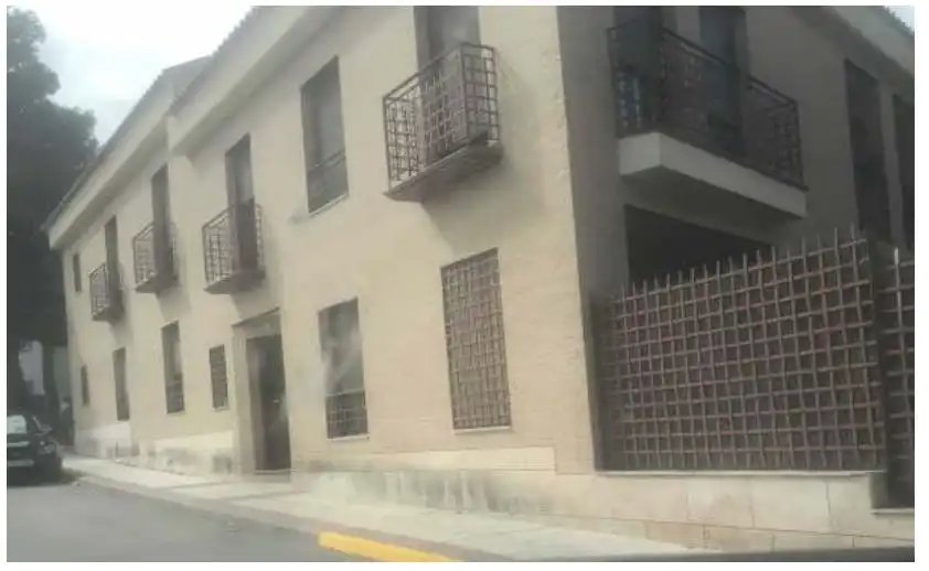 Vista exterior de Piso en venta en Olías del Rey