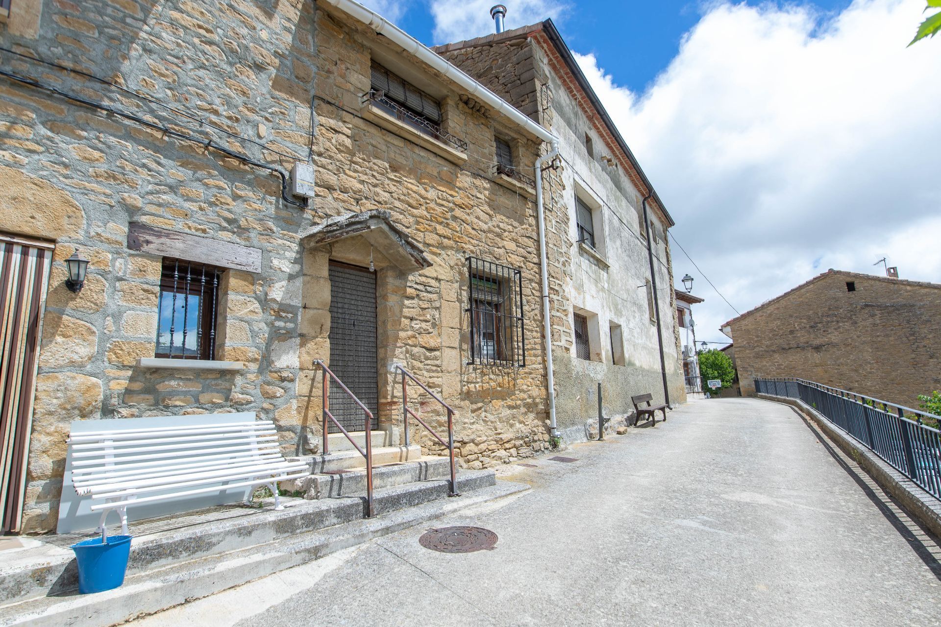 Exterior view of Single-family semi-detached for sale in Guirguillano  with Storage room