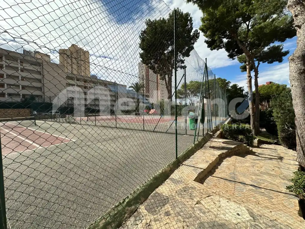 Parking de Apartamento en venta en Benidorm con Terraza, Piscina y Piscina comunitaria