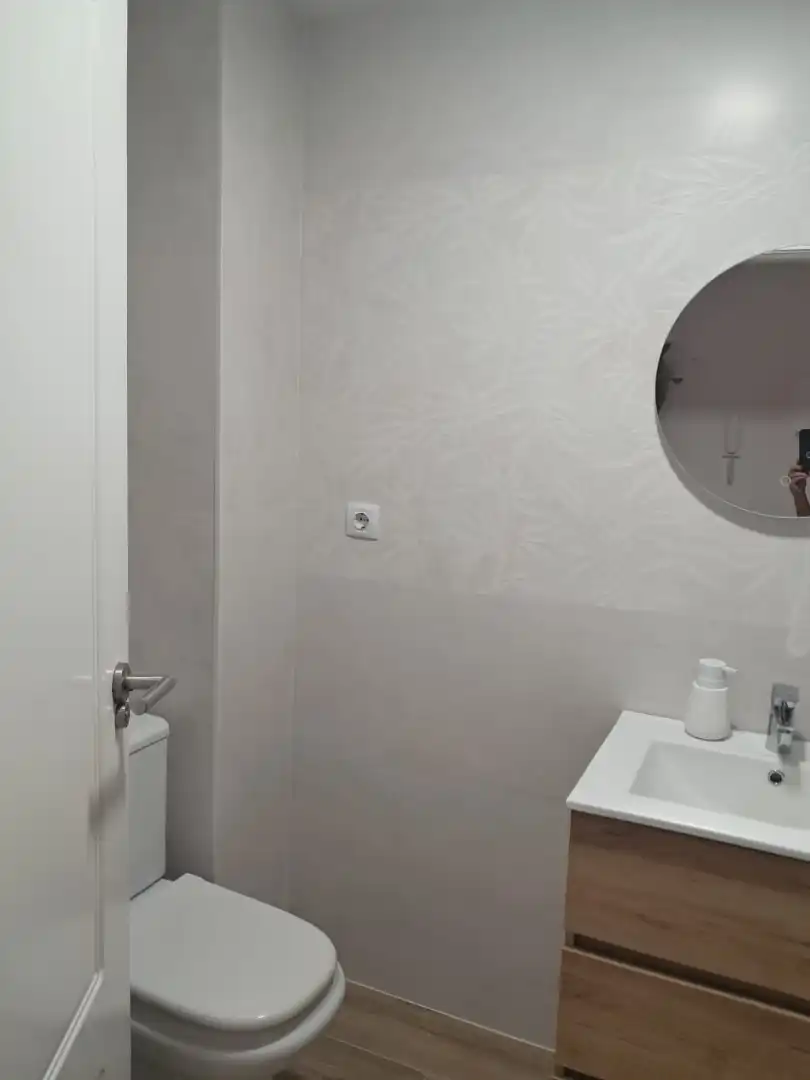 Bany de Apartament de lloguer en Torrox amb Aire condicionat, Calefacció i Terrassa