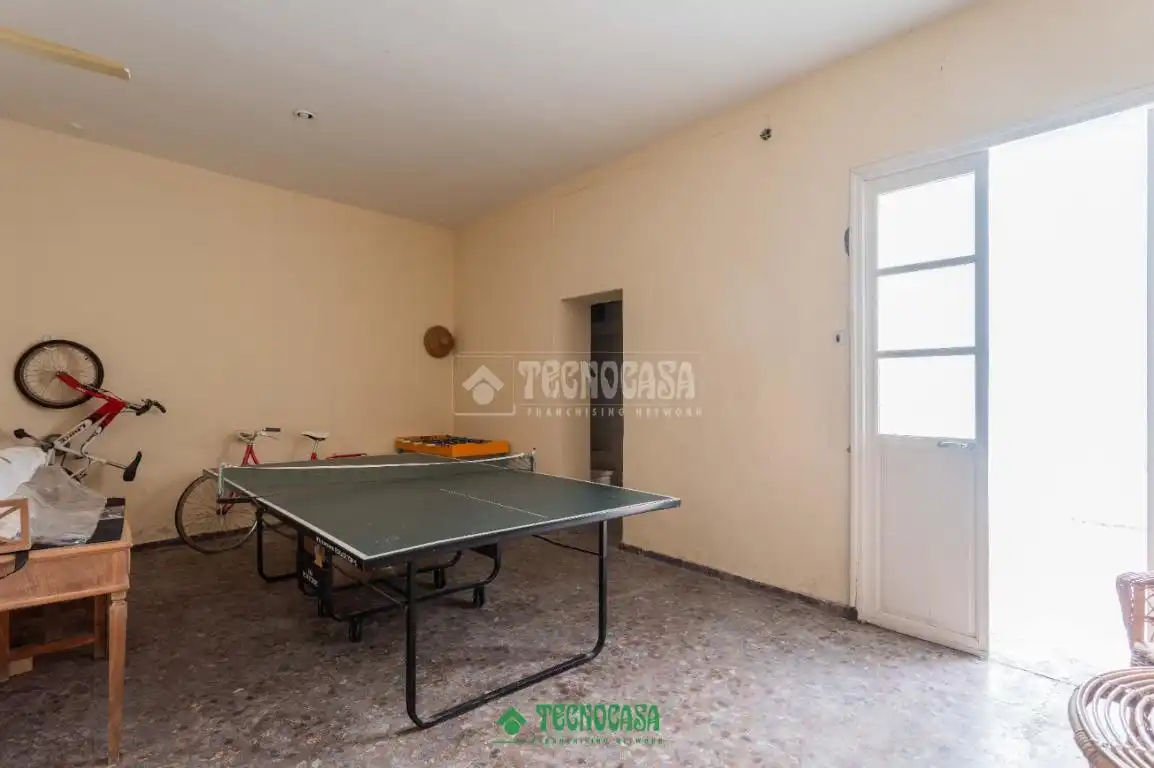 Casa adosada en venta en Almería con Calefacción y Balcón