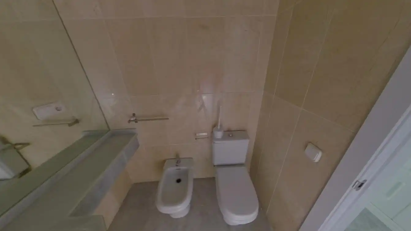 Baño de Piso en venta en Marbella con Piscina
