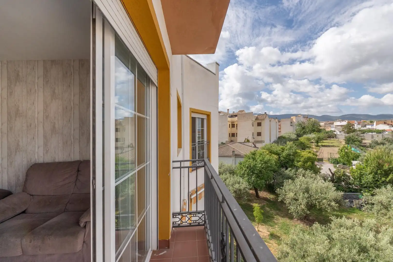 Terraza de Piso en venta en Gójar con Terraza, Trastero y Balcón