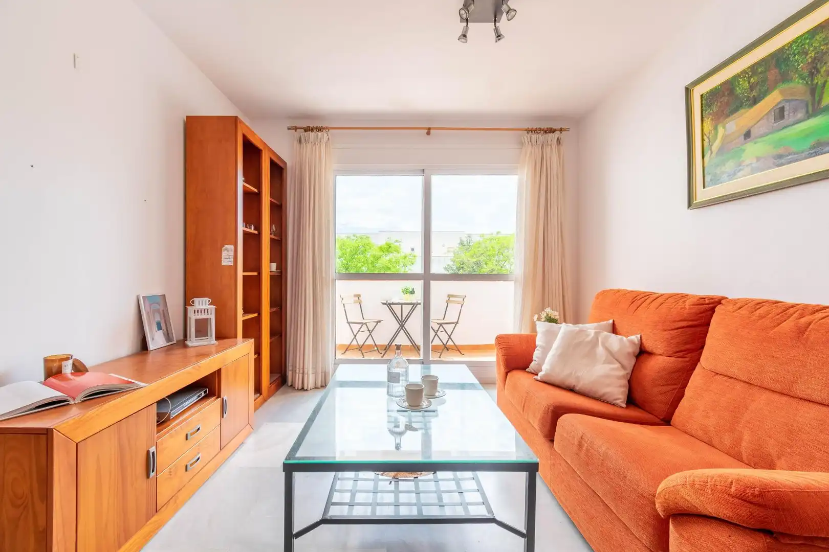 Sala de estar de Piso en venta en Almería con Aire acondicionado, Terraza y Balcón
