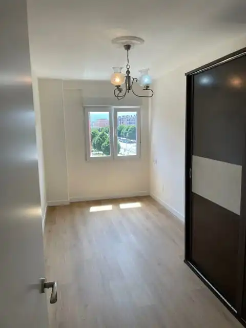 Bedroom of Flat for rent in Gijón   with Heating, Private garden and Oven