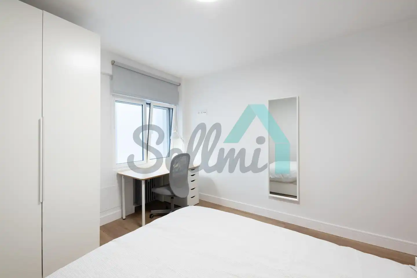 Bedroom of Flat for rent in Oviedo   with Heating, Terrace and Furnished