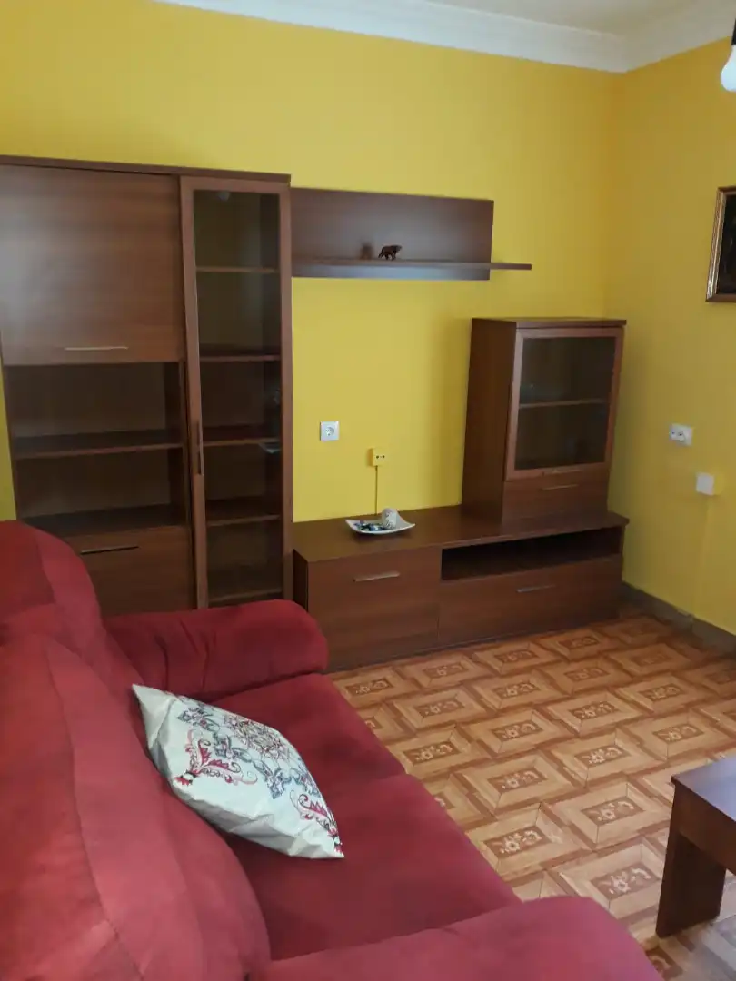 Sala d'estar de Pis en venda en Gijón  amb Calefacció, Parquet i Traster