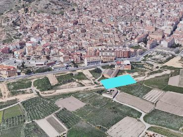 Terrenos y solares en venta en Calle VALENCIA 1