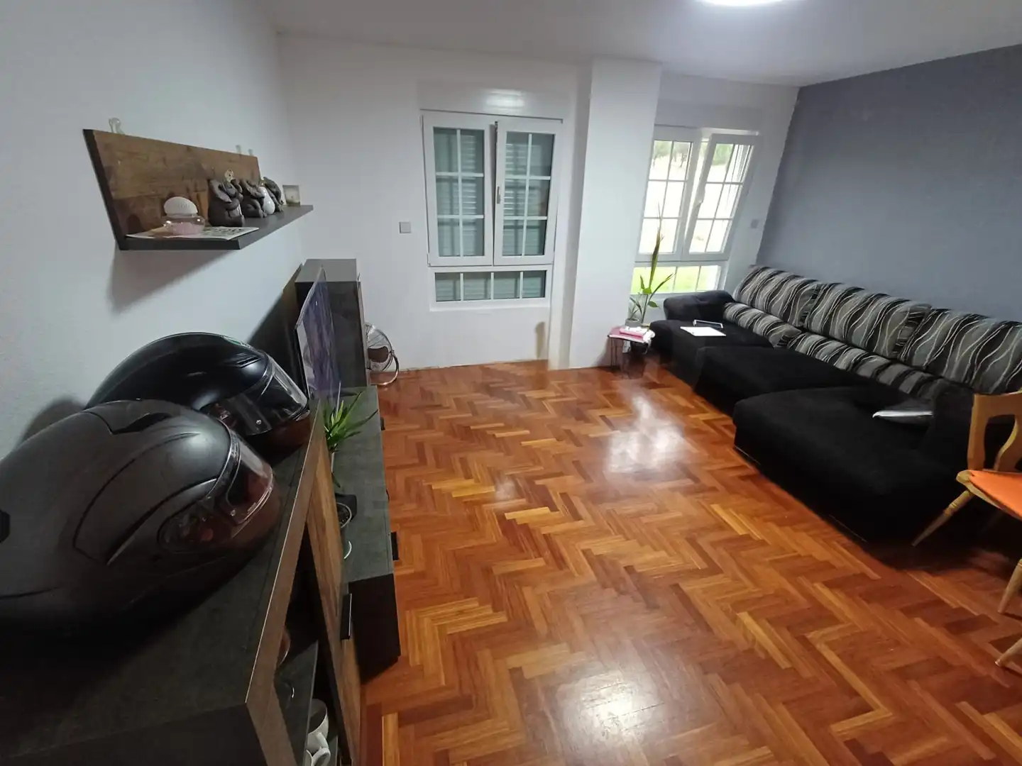 Sala d'estar de Pis en venda en León Capital  amb Calefacció i Terrassa