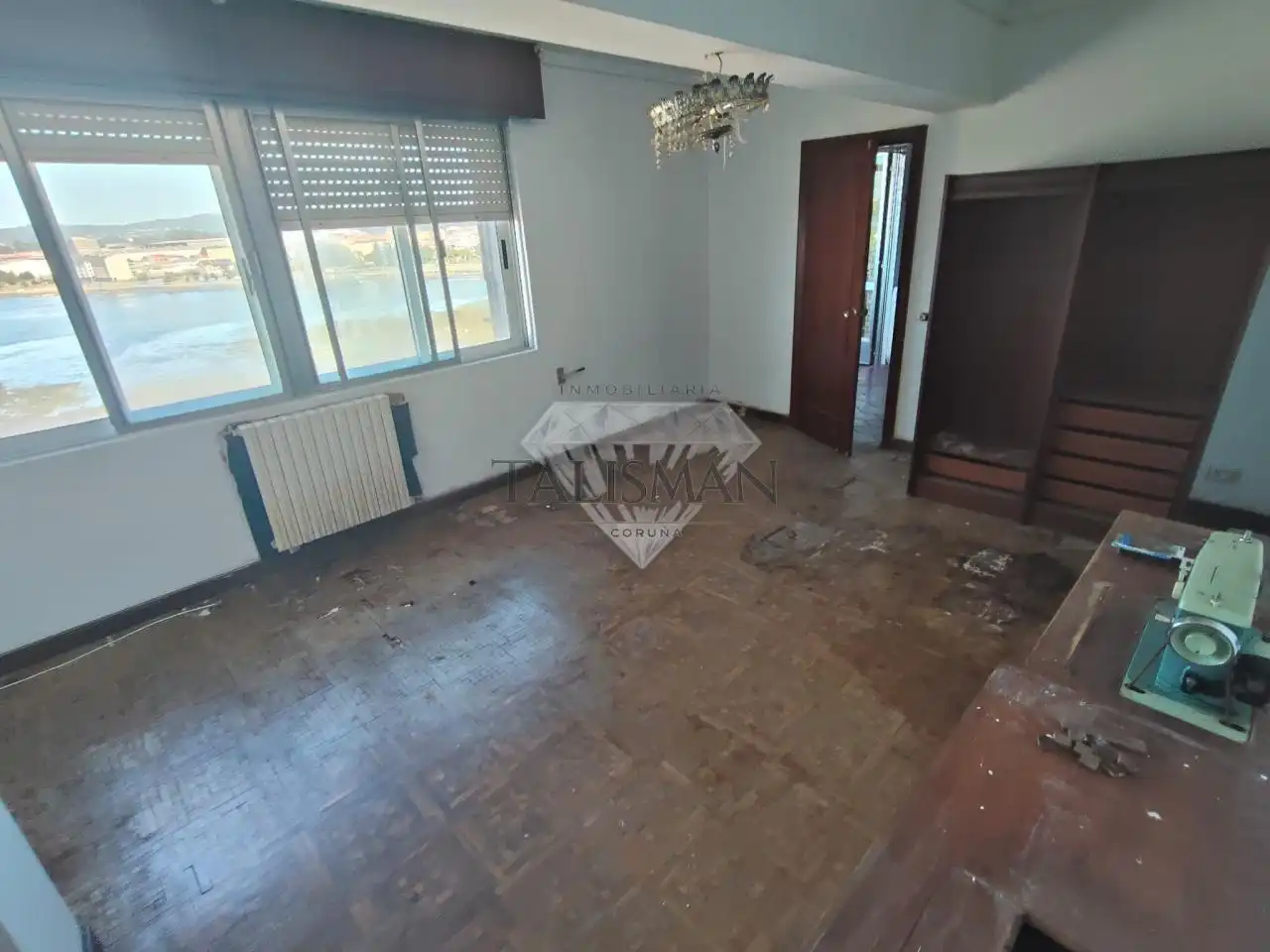 Sala de estar de Piso en venta en Neda con Parquet, Terraza y Trastero
