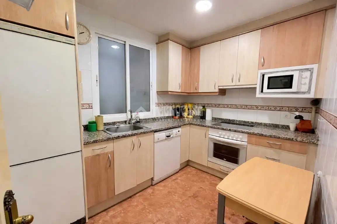 Kitchen of Flat for sale in Zaragoza  with Air Conditioner, Heating and Terrace