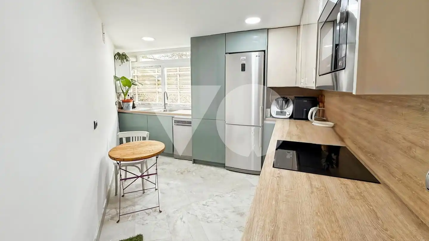 Cocina de Piso en venta en Madrid con Aire acondicionado, Calefacción y Jardín privado