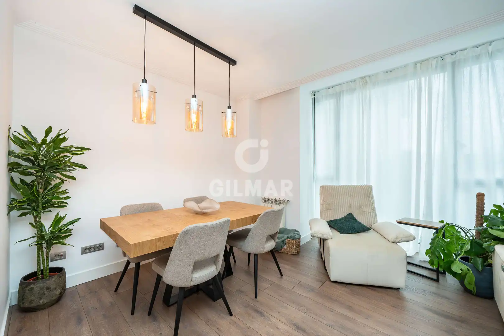 Dining room of Flat for sale in  Madrid Capital  with Heating, Private garden and Storage room