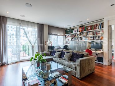 Flat with balcony for sale in Eixample