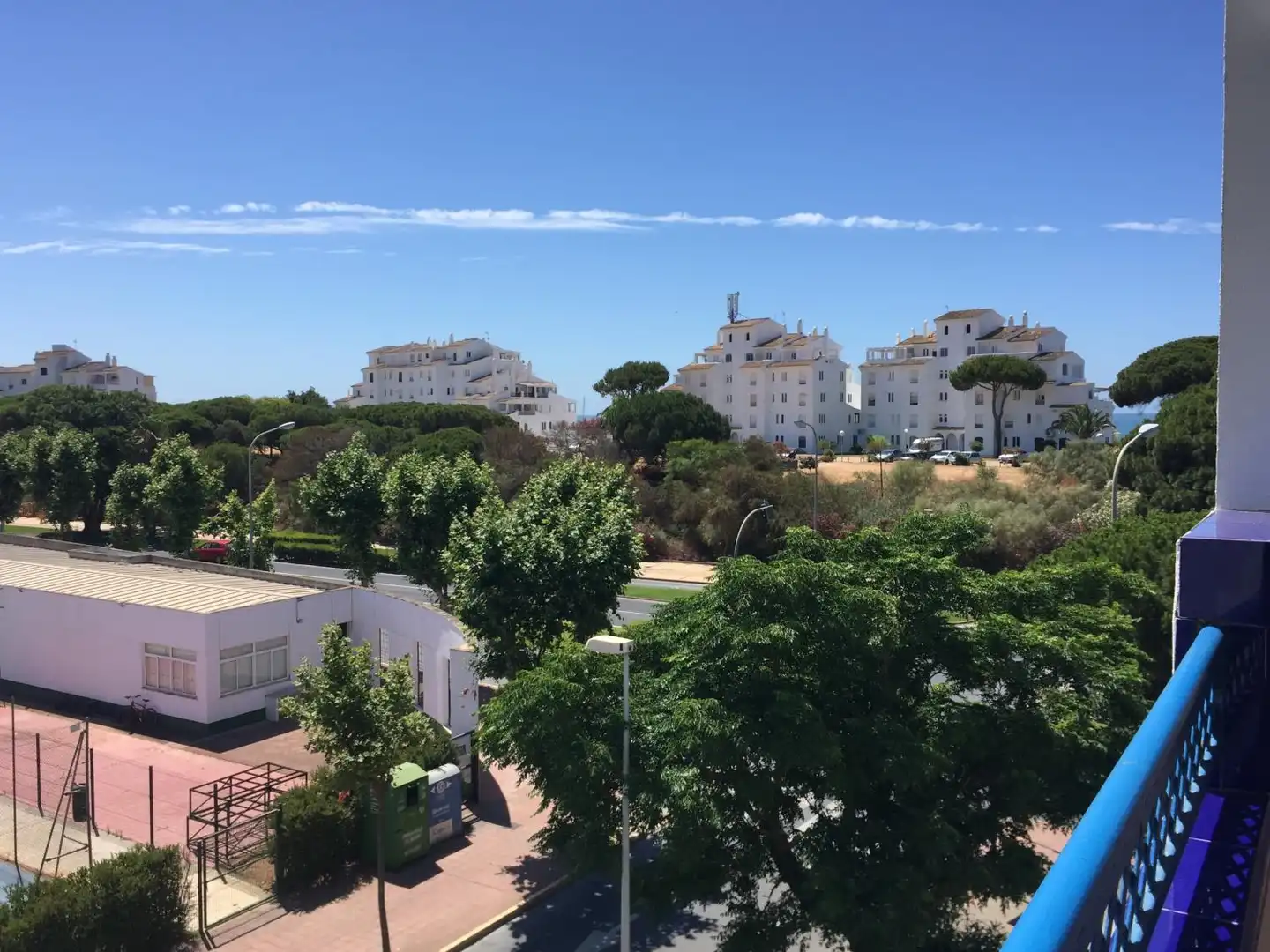 Vista exterior de Piso de alquiler en El Portil con Jardín privado, Terraza y Piscina