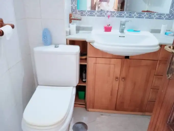 Badezimmer von Wohnung zum Verkauf in Santander mit Parkett, Möbliert und Waschmaschine
