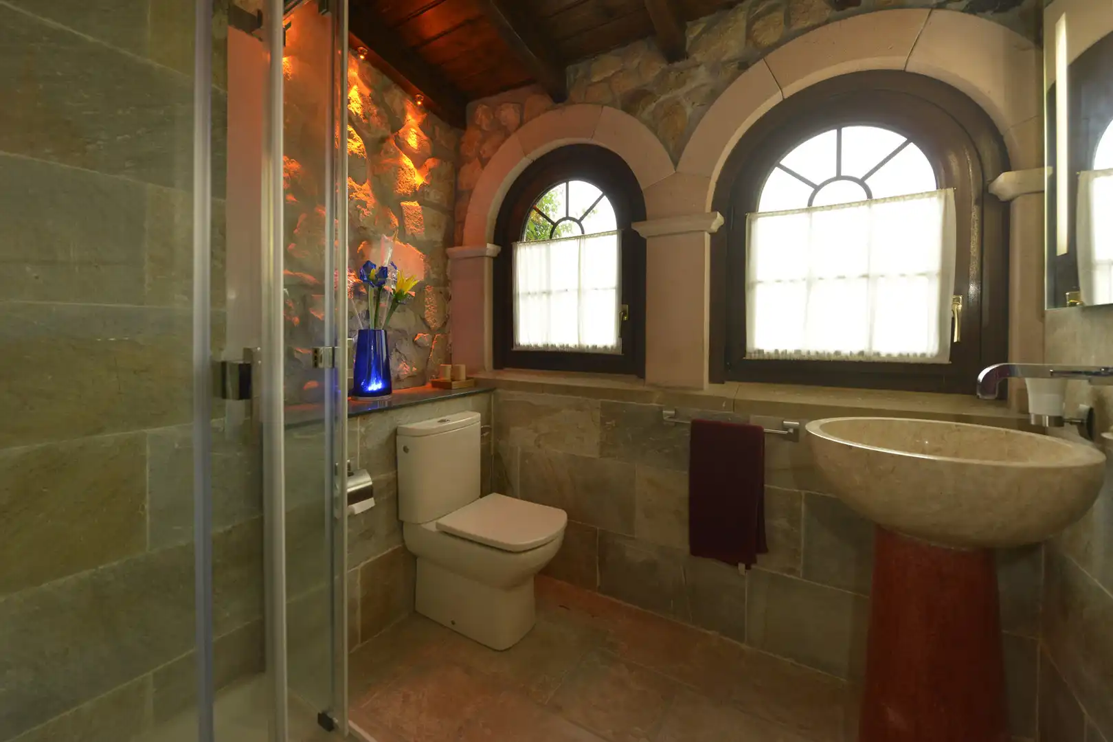 Baño de Finca rústica en venta en Voto con Calefacción, Jardín privado y Terraza