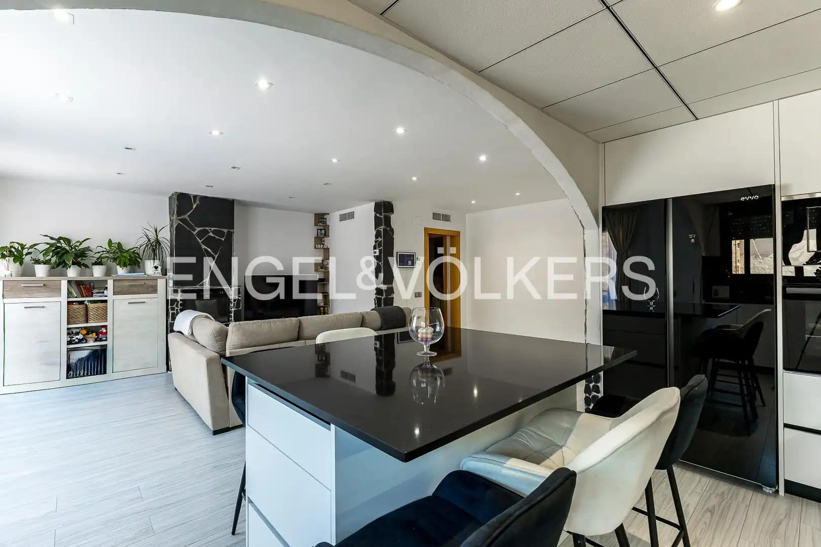 Cocina de Piso en venta en Vilanova i la Geltrú con Aire acondicionado, Calefacción y Trastero