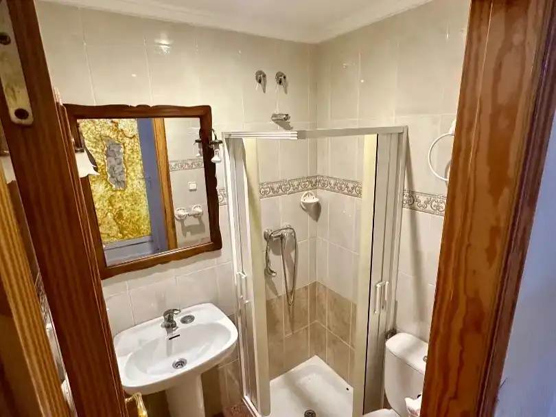 Baño de Dúplex en venta en Aspe con Aire acondicionado, Trastero y Balcón
