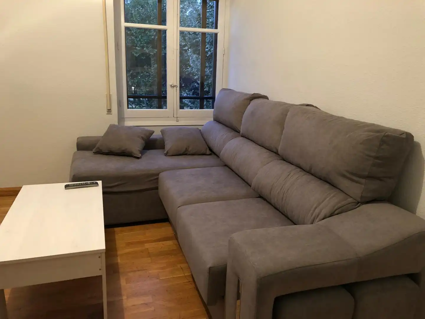 Living room of Flat for rent in Salamanca  with Heating, Parquet flooring and Furnished